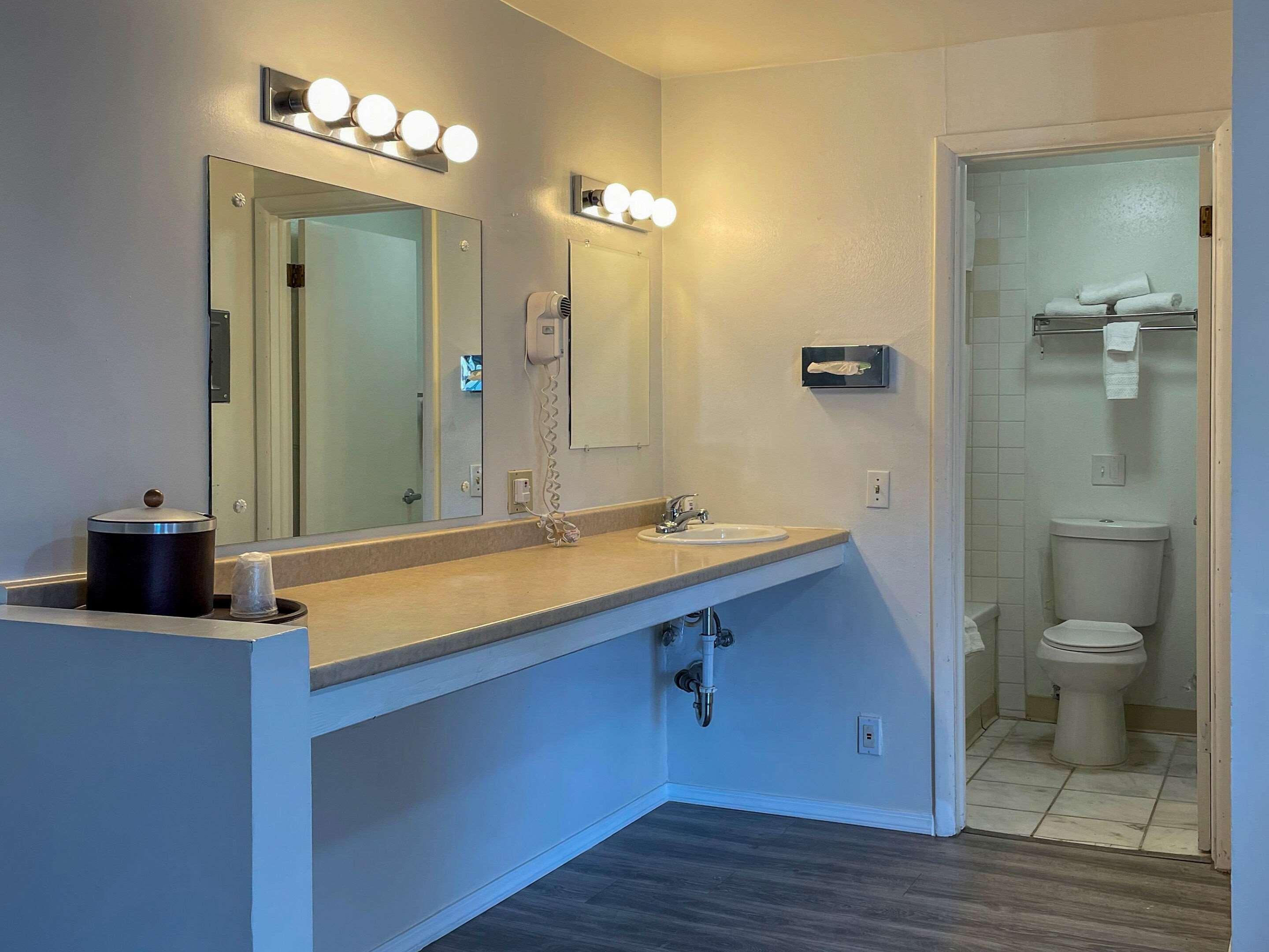 Rodeway Inn & Suites Omak - Okanogan Luaran gambar